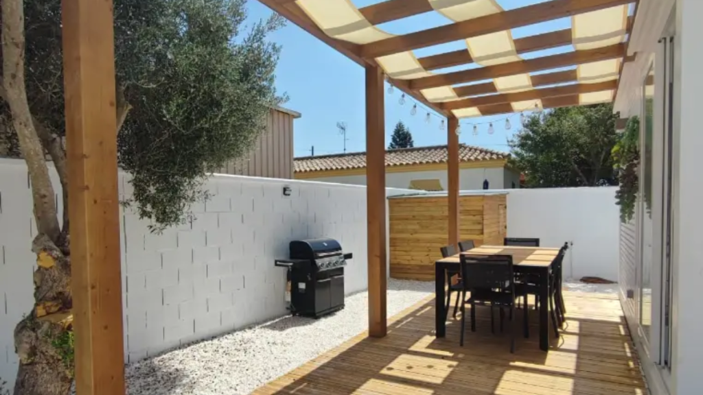 Pérgola de madera tratada para jardín