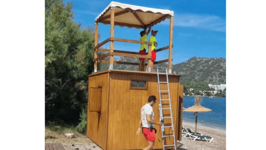 Torre de socorristas de madera tratada para extrior