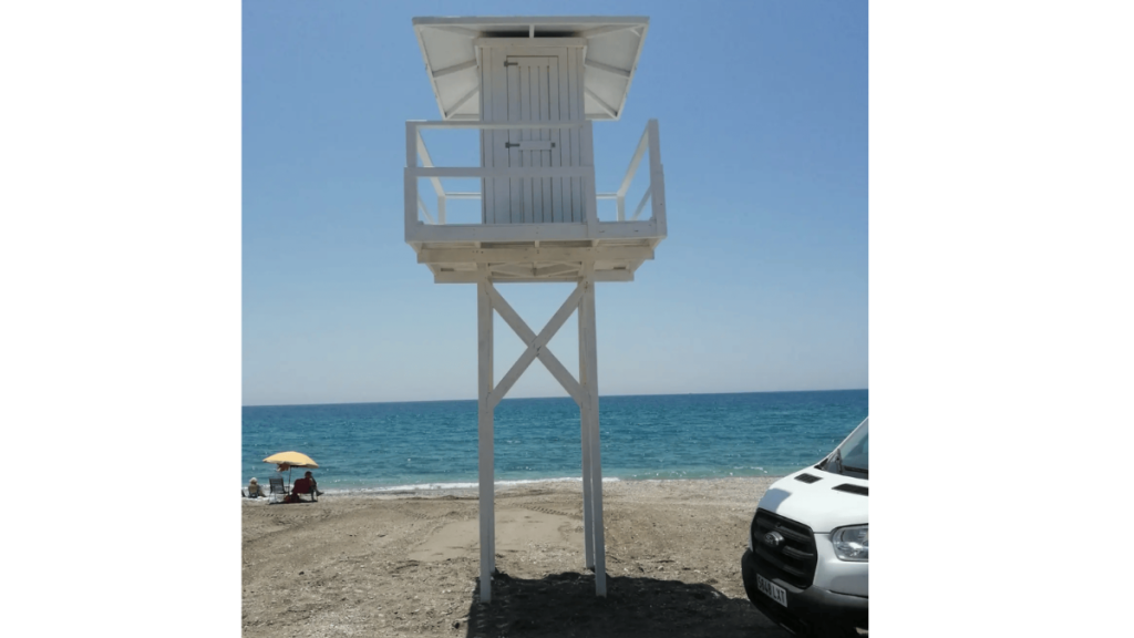 Torre de vigilancia de madera tratada para exterior